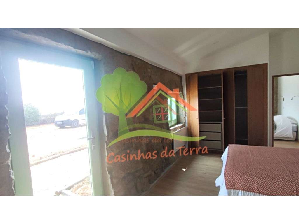 Terreno rústico com vista de mar e casa-7