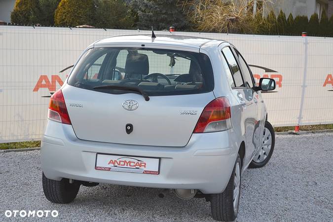 Toyota Yaris 1.33 VVT-i Cool - 13