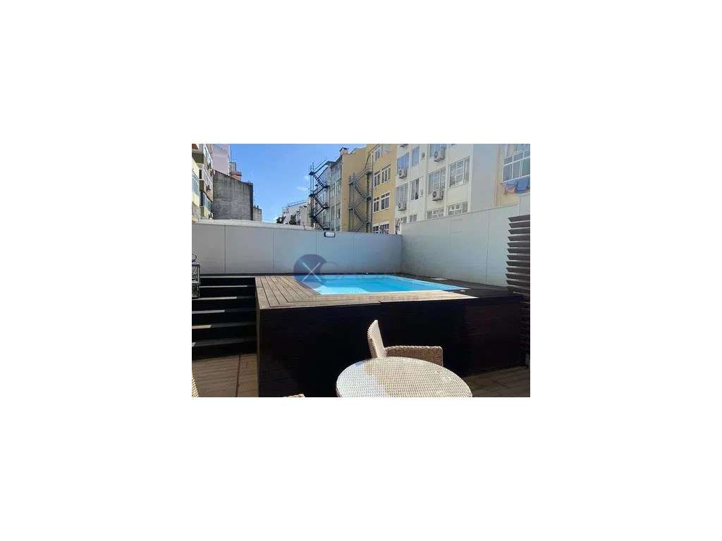 Apartamento T1 Totalmente Mobilado Para Venda Na Avenida Almirant