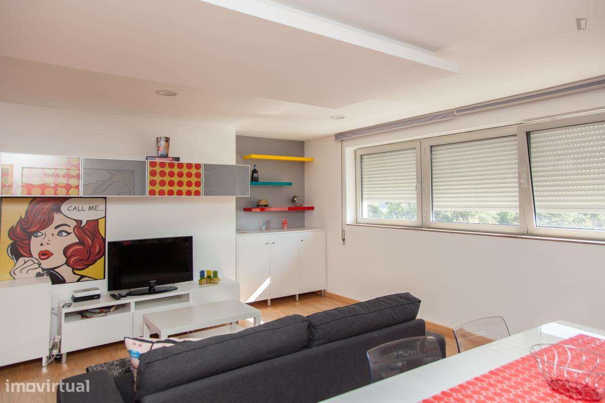 Quarto - localizado em Baixa Coimbra - Grande imagem: 4/38