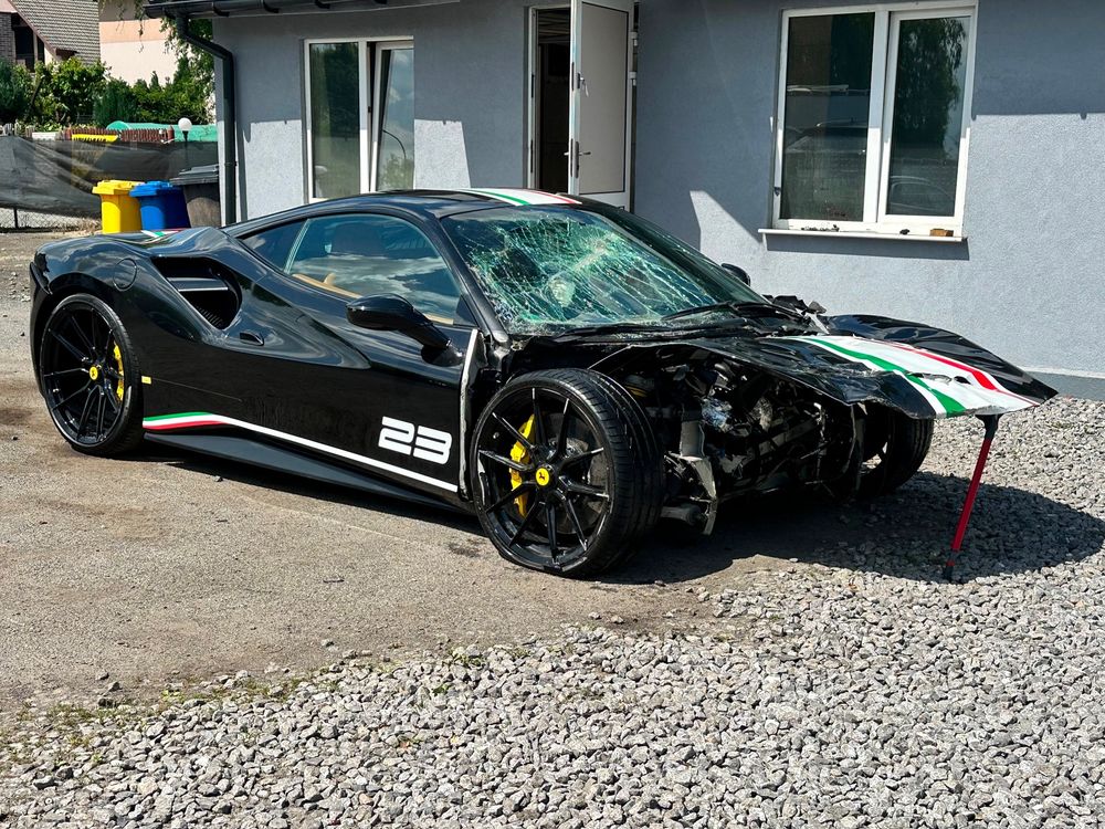 Ferrari 488 2015