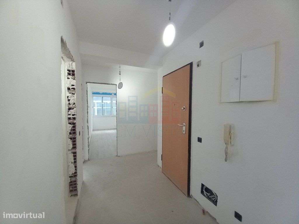 Apartamento T4 no Laranjeiro-34