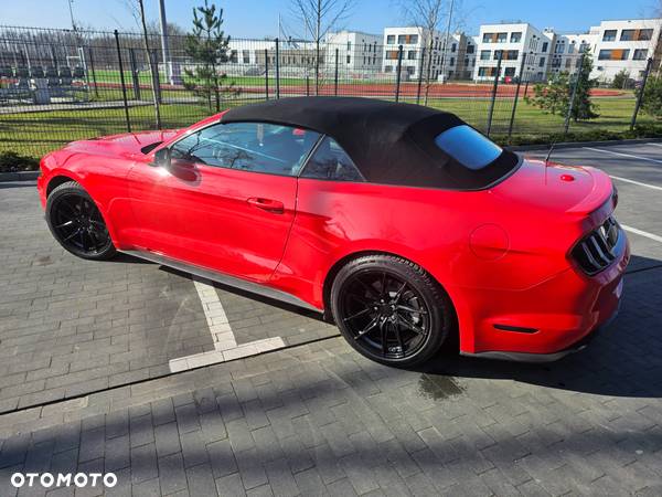 Ford Mustang Cabrio 2.3 Eco Boost - 24