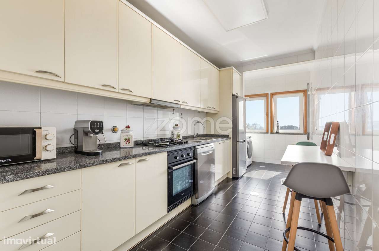 T3 / T4 Duplex com Terraços em Condomínio com Piscina – Francelos-24