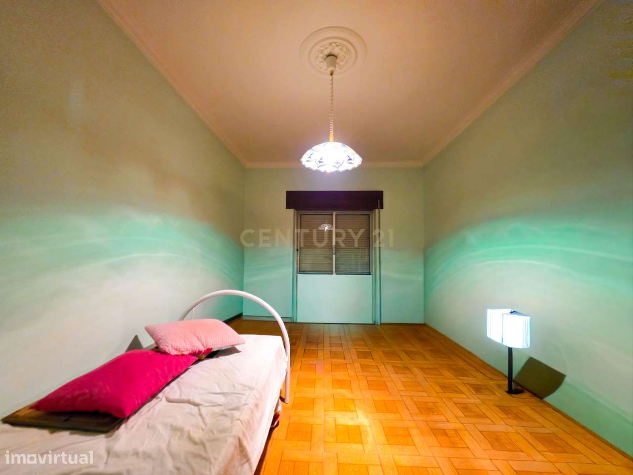 Moradia isolada + duas lojas comerciais na Quinta do Conde, Sesimbra-17