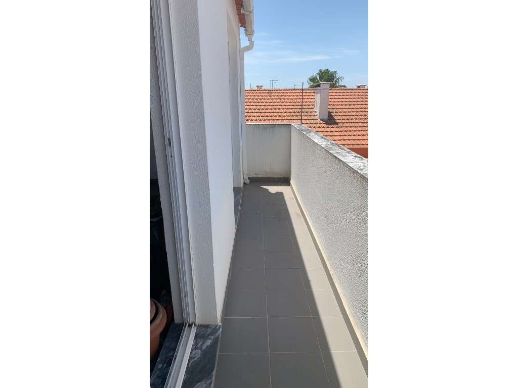 T3 Duplex com Garagem box, Terraços, Suite - Seminovo-46