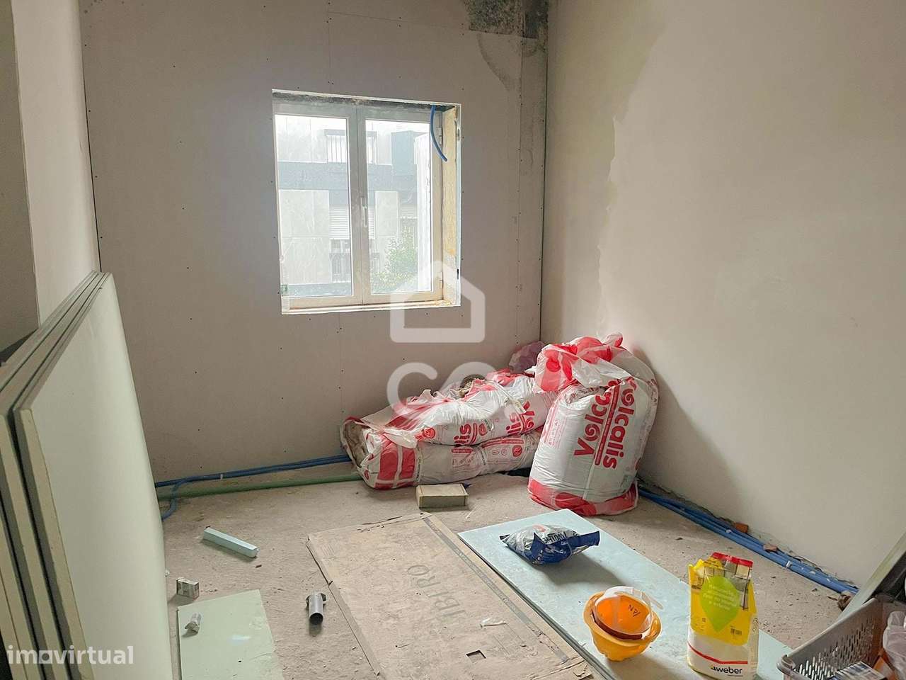 Prédio com Loja de 489 m² e 2 Apartamentos no Coração de Vila Nova de-5