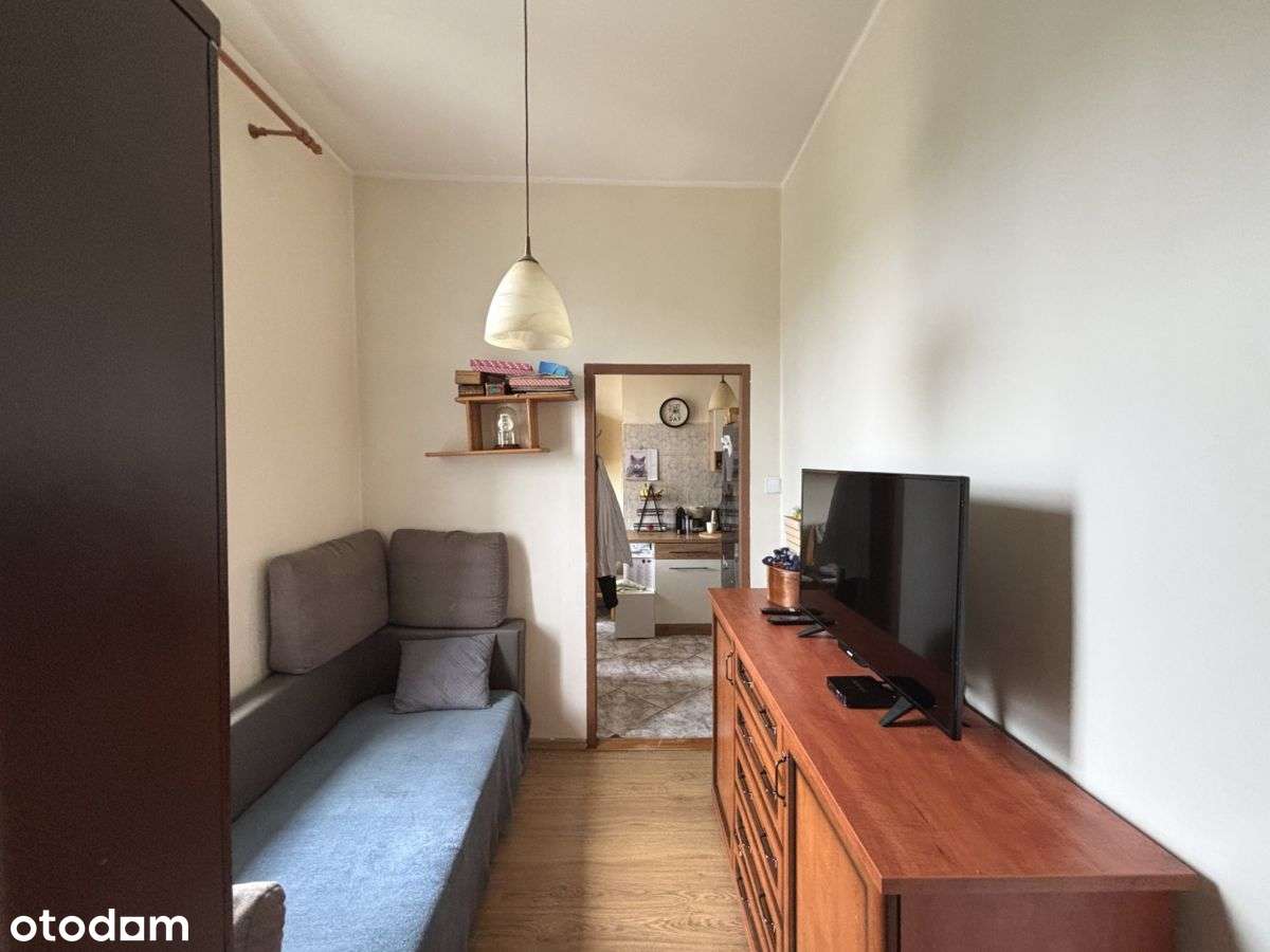 Mieszkanie dwupokojowe w zadbanej kamienicy!-1