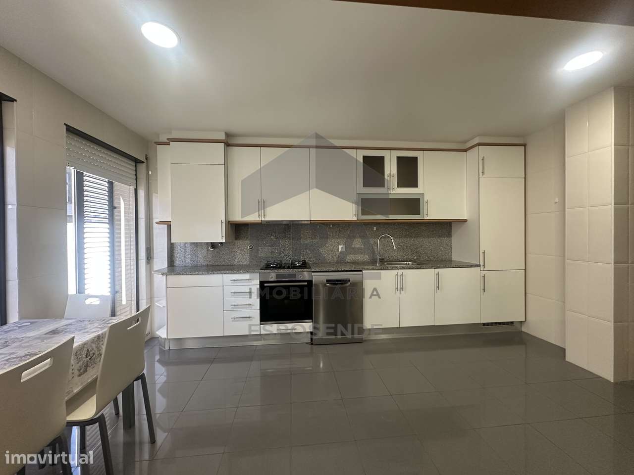 Apartamento T3, centro de Esposende-7