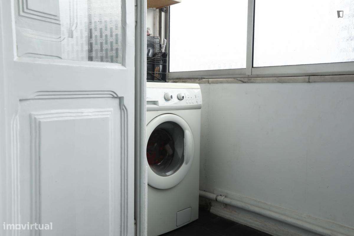 Quarto - localizado em Benfica Lisbon - Grande imagem: 2/6