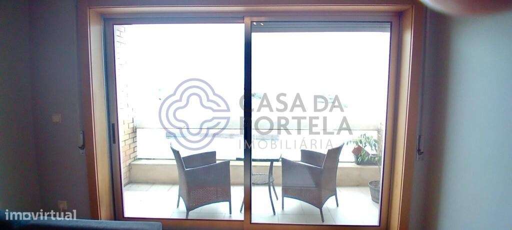 T2 com Varandas e Garagem Fechada na Maia - Grande imagem: 4/13