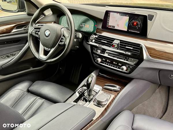 BMW Seria 5 520d Touring Luxury Line - 18