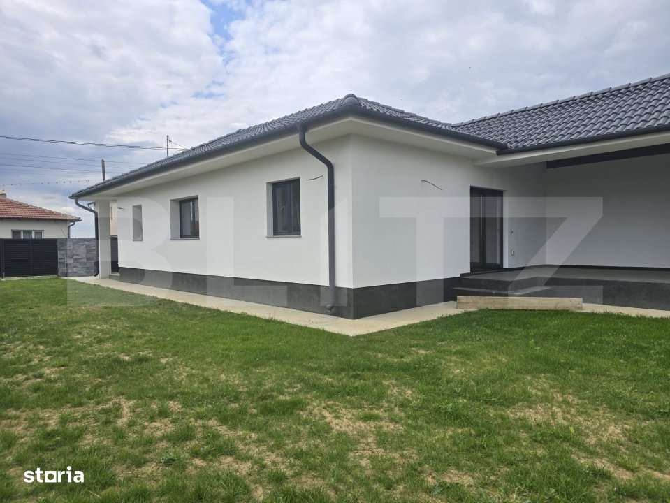 Casa 2 camere, 120 mp -7.8 ari teren . Lazuri - Imagine principală: 3/11