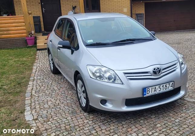 Toyota Auris 1.6 Luna Start - 2