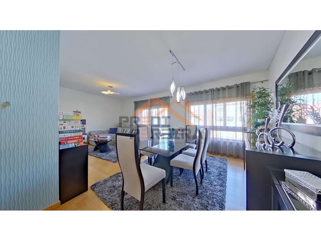 Situado na Urb. Colinas do Cruzeiro, T3 com três varandas e box par... - Grande imagem: 4/23