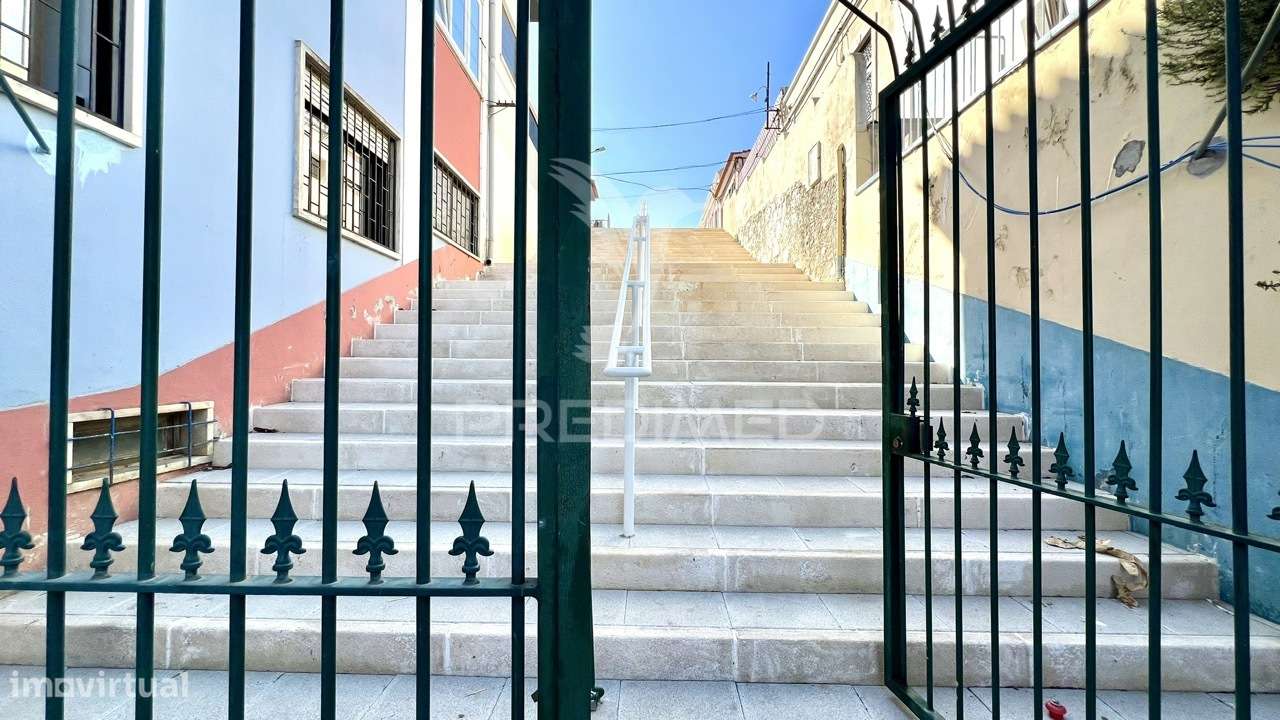 Moradia T2 com Sótão em Setúbal - Grande imagem: 3/26