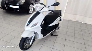 Piaggio Fly  SCOOTER