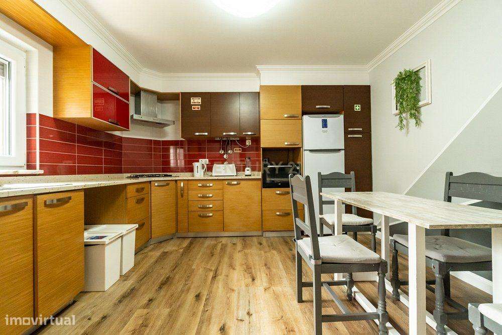 Moradia T4 na Praia da Areia Branca para Investimento ou Habitação Pró-20