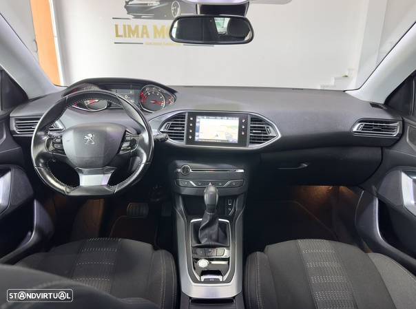 Peugeot 308 SW 1.2 PureTech Allure EAT6 - 11