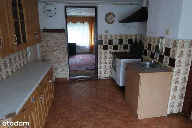 Połowa domu , podział w pionie, 2 garaże, stodoła - Pełny obrazek: 5/18