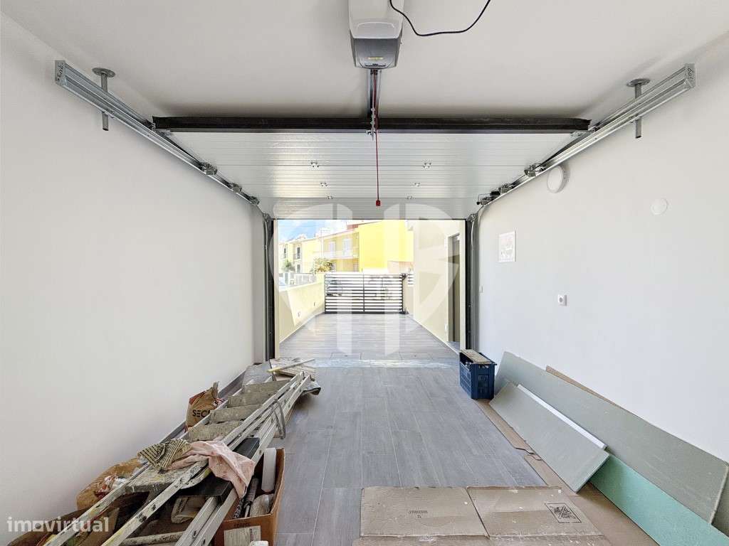 Moradia de Luxo T4 C/ Piscina e Box // Em Construção-51