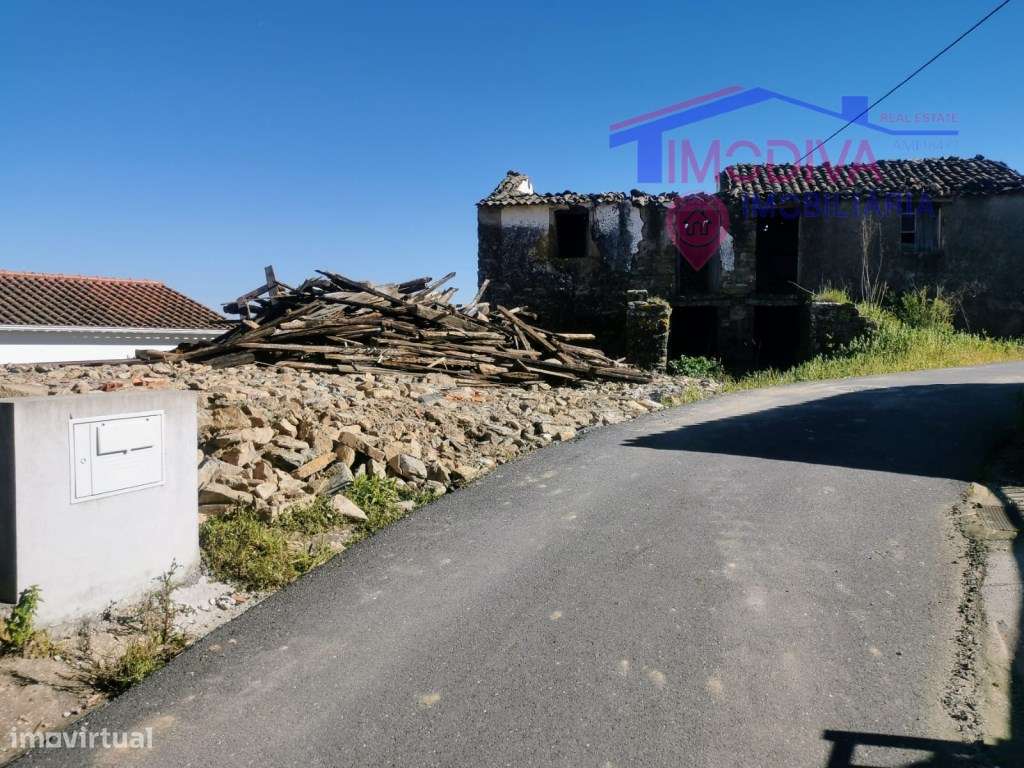 Ruina T2, composta por dois artigos urbanos, para reconstruir no co... - Grande imagem: 4/26