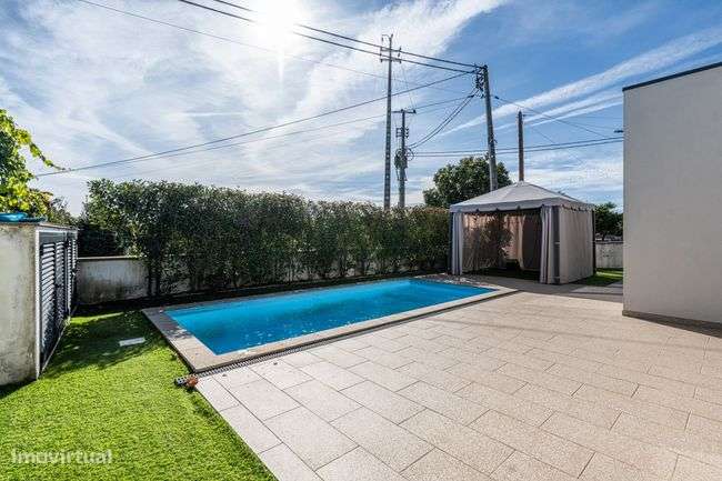 Moradia T3 Térrea com piscina em Turiz - Grande imagem: 4/23