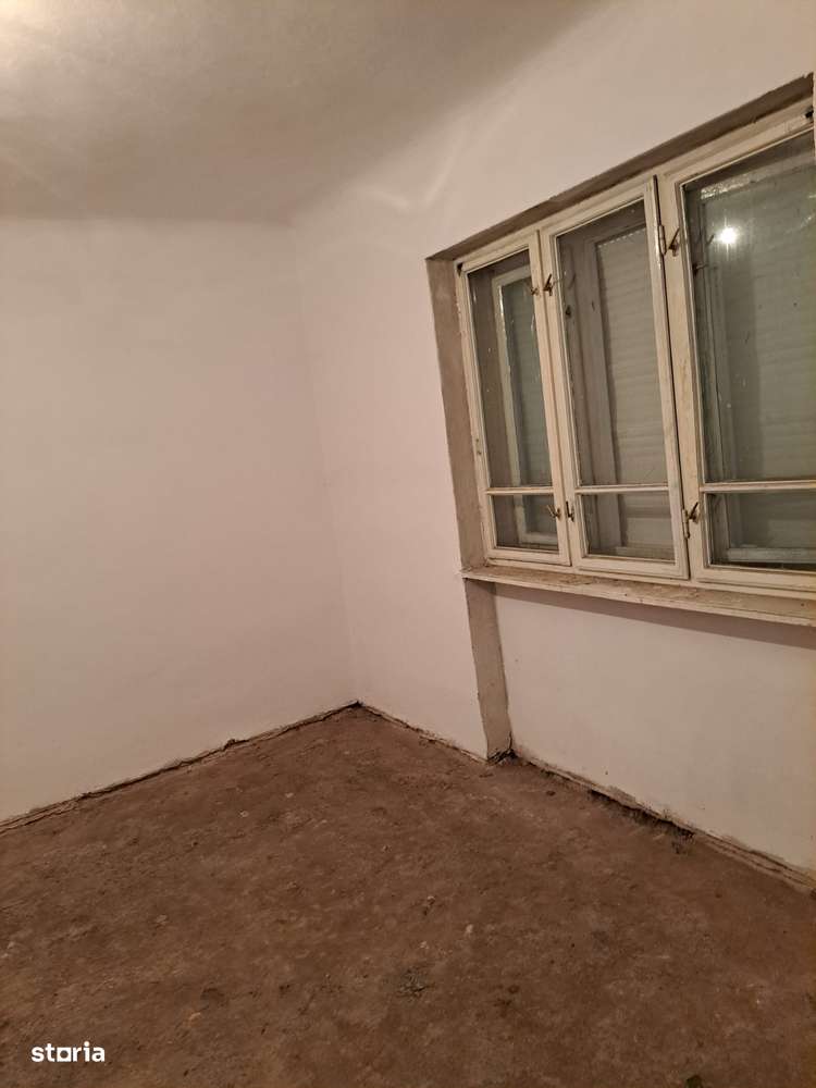 Casă cu 2 camere, hol, cămară în Biharia - Imagine principală: 4/11