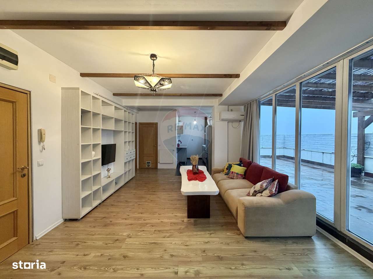 Apartament de 3 camere cu terasă generoasă în Complexul New Residence-13