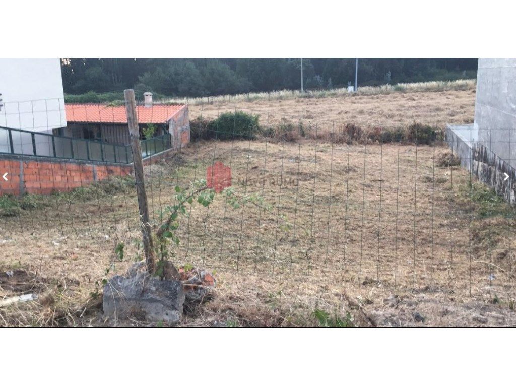 Terreno para Moradia Bifamiliar Em Águas Santas