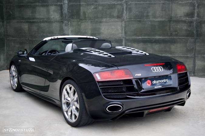 Audi R8 Spyder 5.2 FSi V10 quattro R-tronic - 4