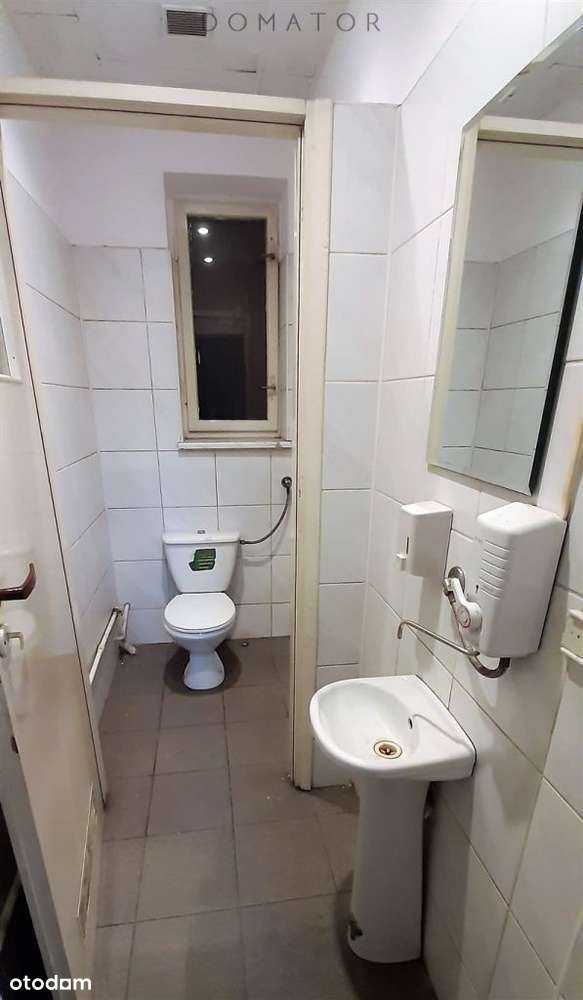 Biurowiec z parkingiem pod inwestycję-10