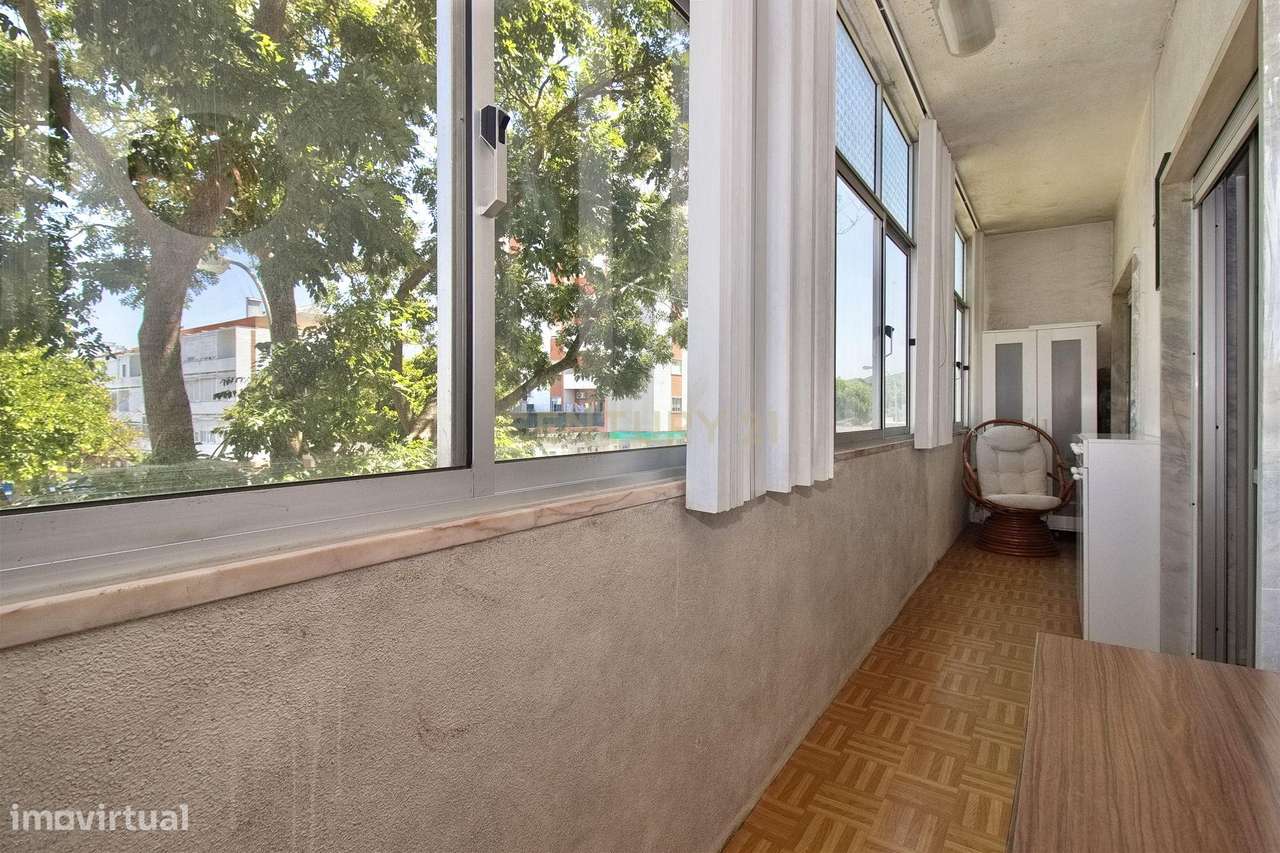 Apartamento T3 com 2 casas de banho em Barcarena – Pronto a habitar-22