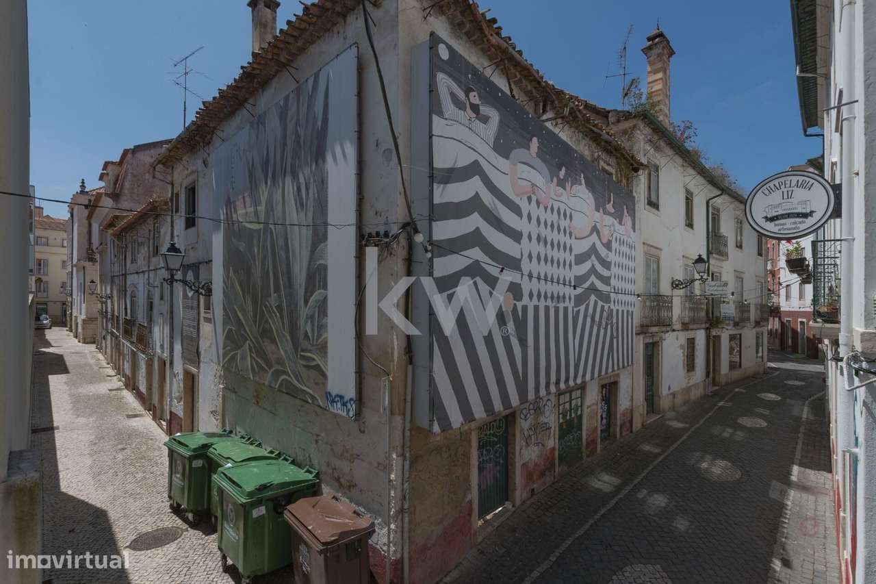Edifício Icónico no Coração de Leiria à Venda - Grande imagem: 2/19