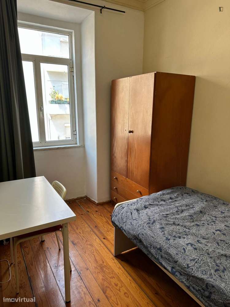 Quarto - localizado em Alameda Lisbon - Grande imagem: 4/12