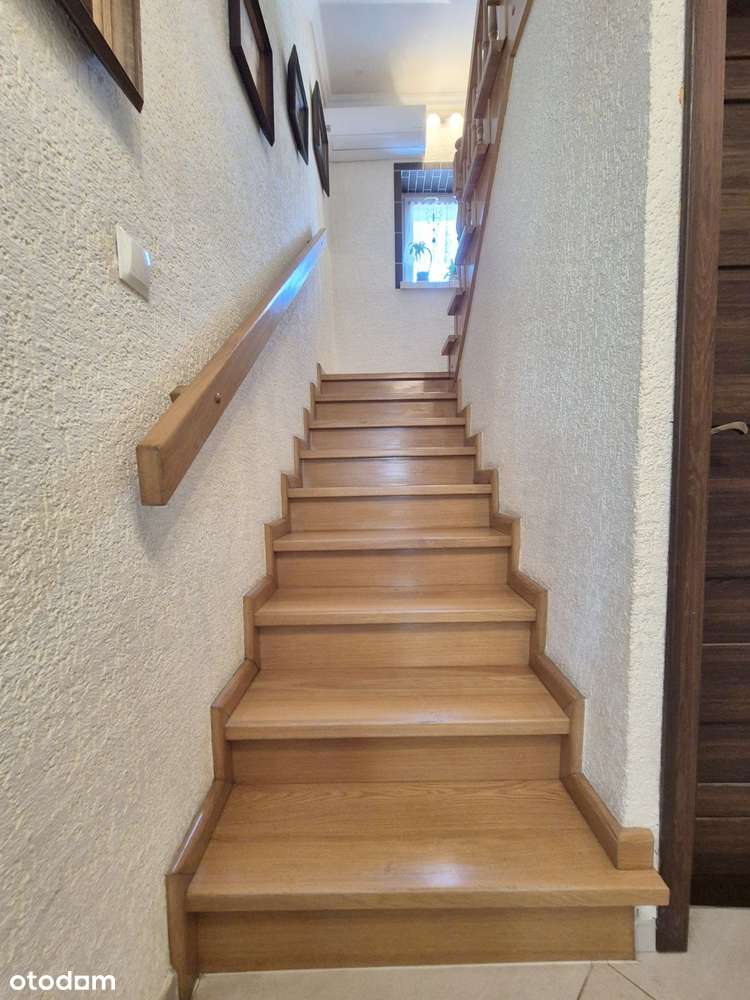 Dom w Chojnowie – 5 pokoi – działka 469 m2 – 3 garaże-11