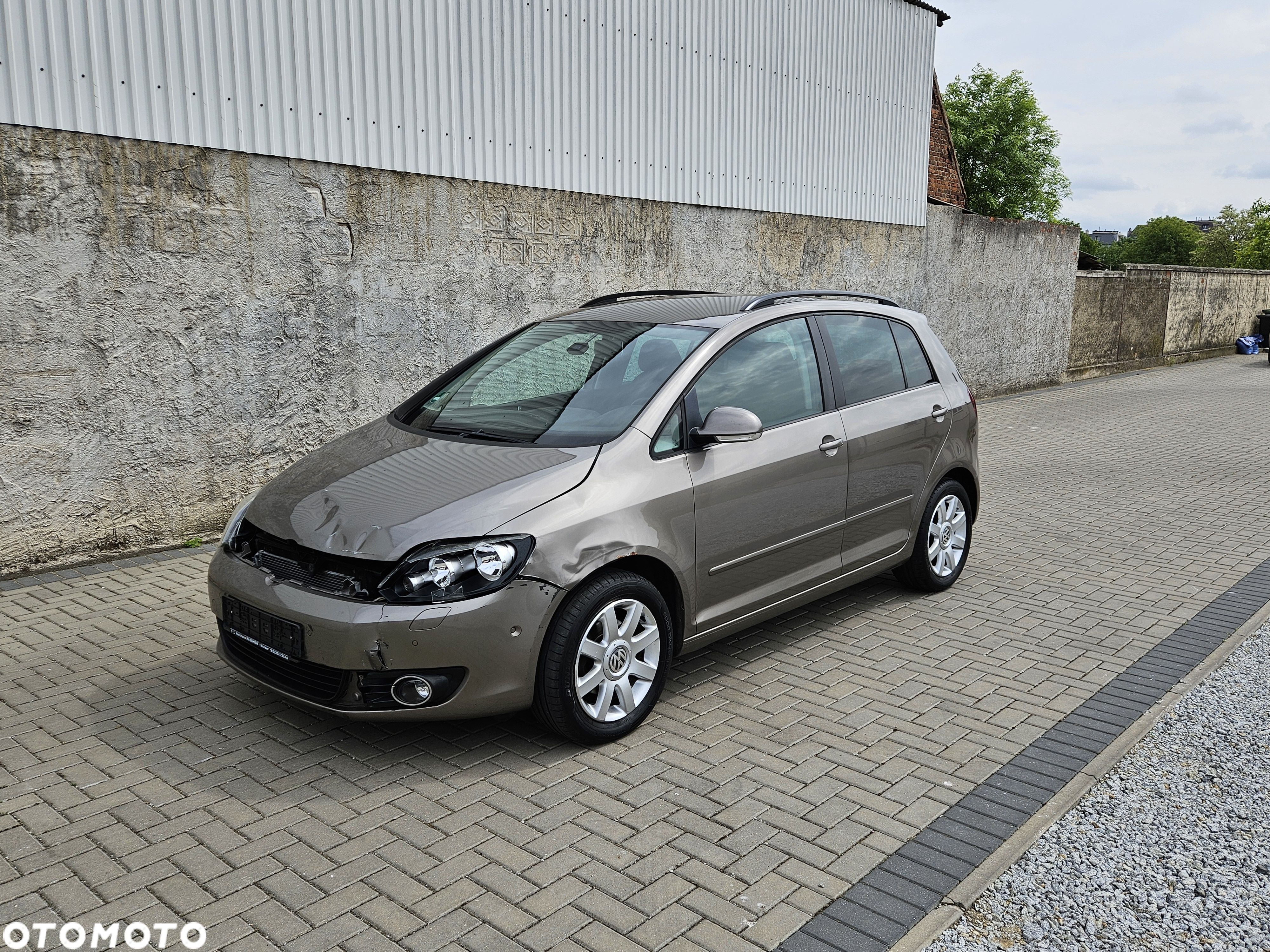 Volkswagen Golf Plus 1.2 TSI BlueMot Comfortline - 1