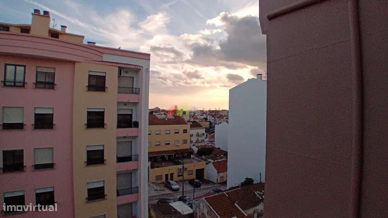 Apartamento T3 no Bairro Afonso Costa - Setúbal-21