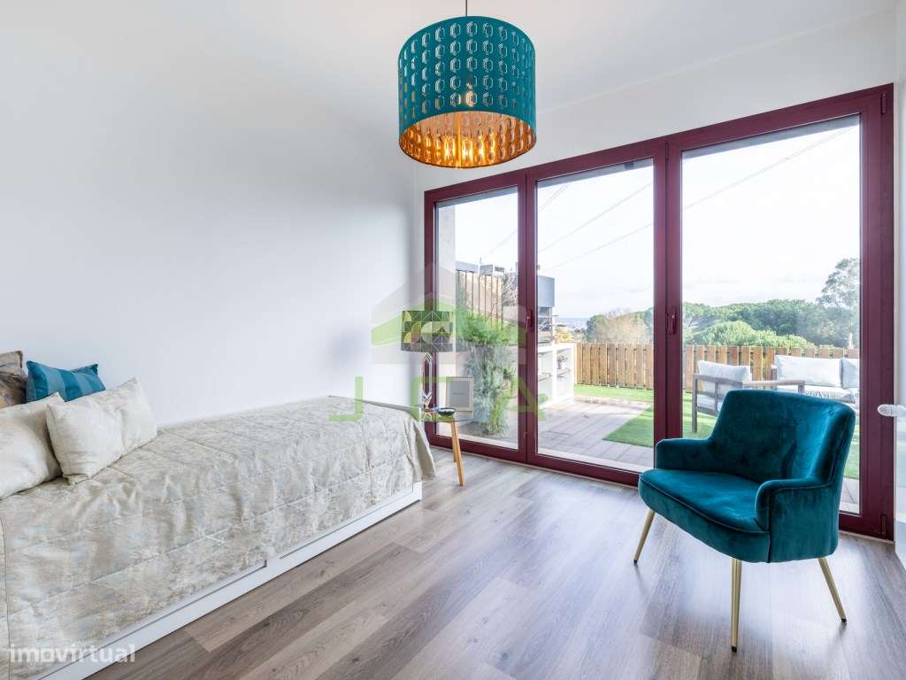 Apartamento T4 com terraço e piscina-30