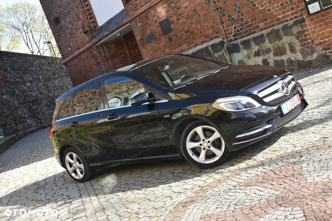 Mercedes-Benz Klasa B 180 (BlueEFFICIENCY) - 37