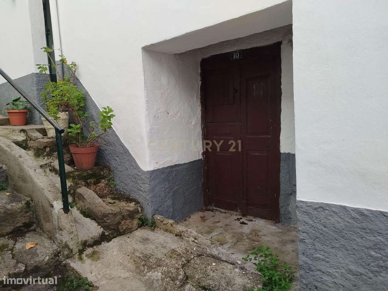 Versátil imóvel no Centro de Gouveia - Grande imagem: 2/8