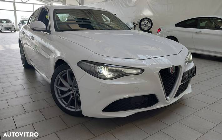 Alfa Romeo Giulia 2.2 JTDM Super - 1