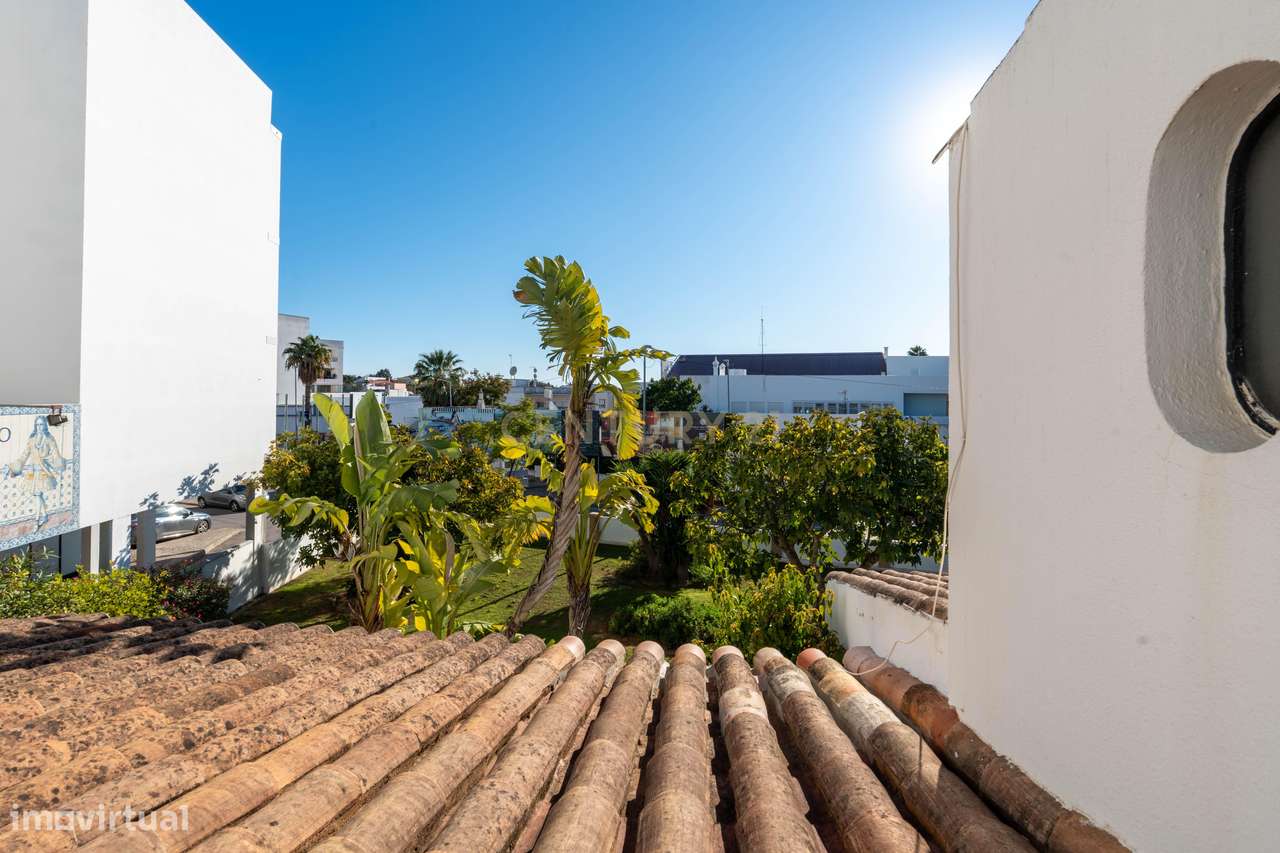 Oportunidade Rara: Moradia com Piscina e 3097m² de Terreno em Almancil-29