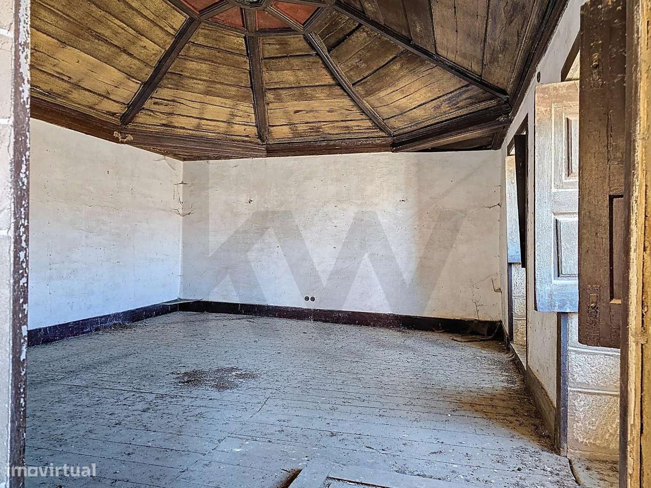 Moradia T5+ com 686,8 m2 de ABC, lote de 345 m2 para recuperar ou faze - Grande imagem: 5/29