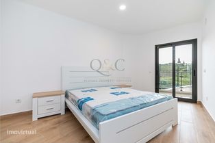 Apartamento T2 mobilado no rés do chão perto do centro de Loulé recen - Grande imagem: 5/12