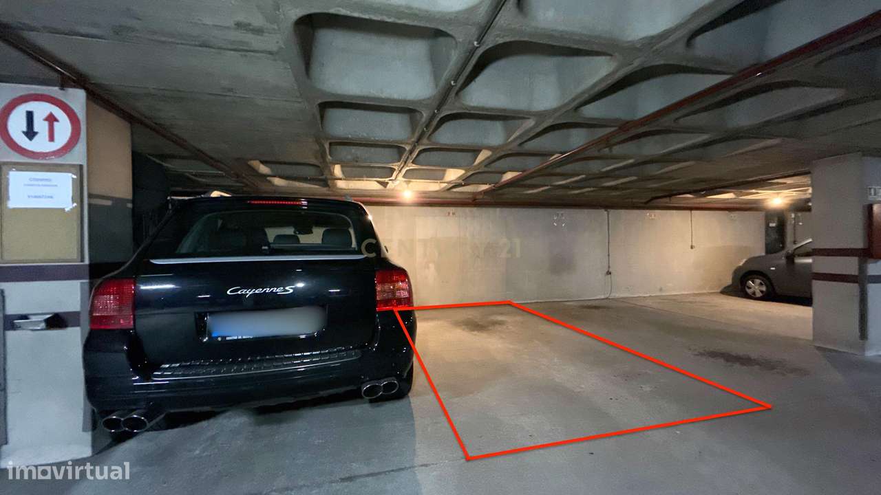 Excelente T1 com Terraço de 68 m² e Lugar de Garagem-18