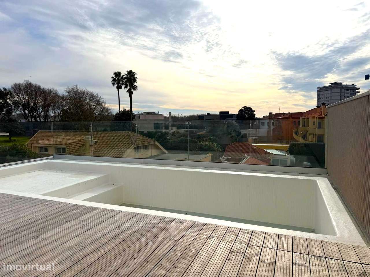 T4+1 Triplex c/ piscina junto à praia na Foz do Douro-8