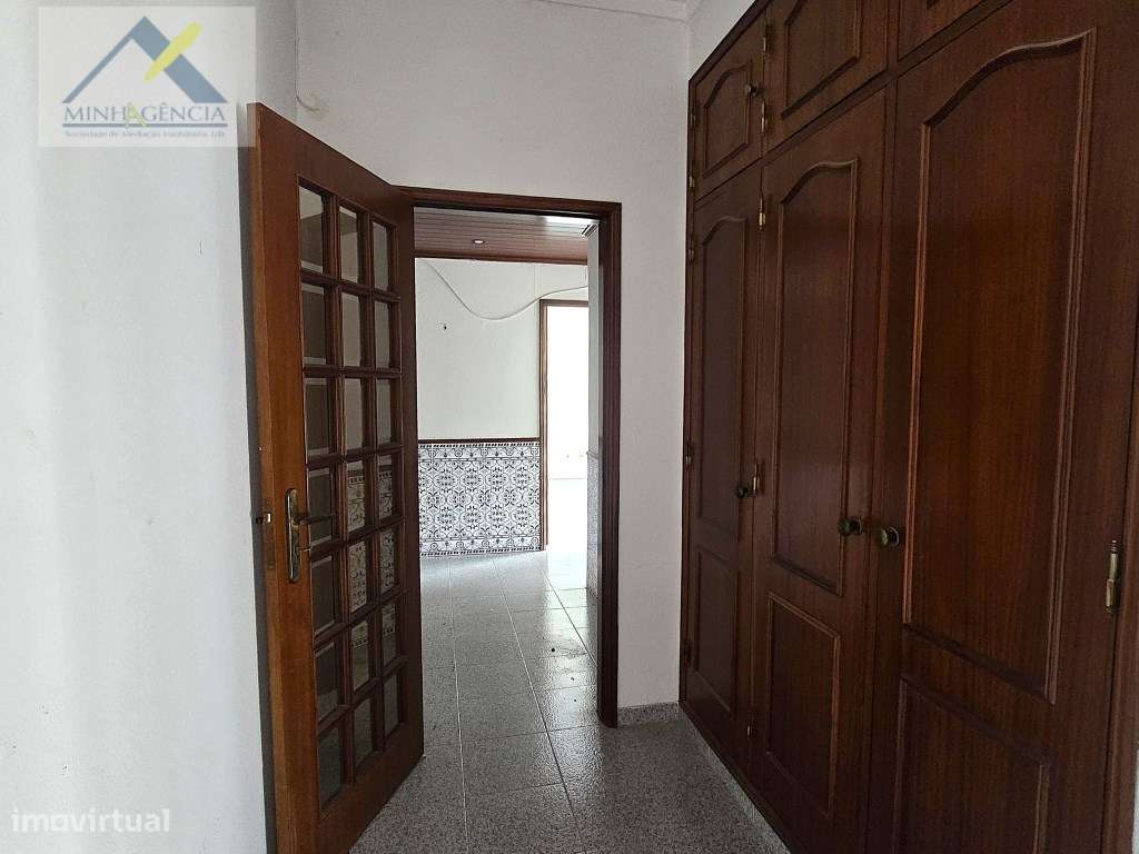 Apartamento T2 na Av. Bento Gonçalves em Setúbal-12