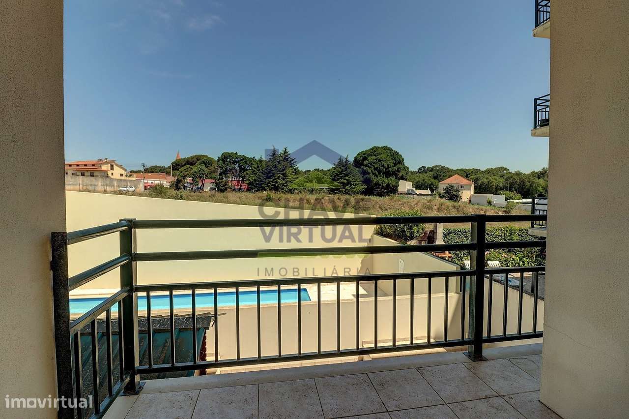 Apartamento T0 em Condomínio Privado com Piscina - Centro Bombarral - Grande imagem: 5/23