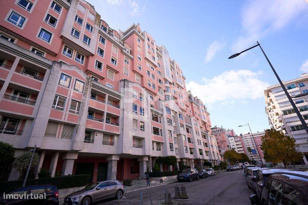 Apartamento T3 no prestigiado Parque dos Príncipes – Telheiras-14